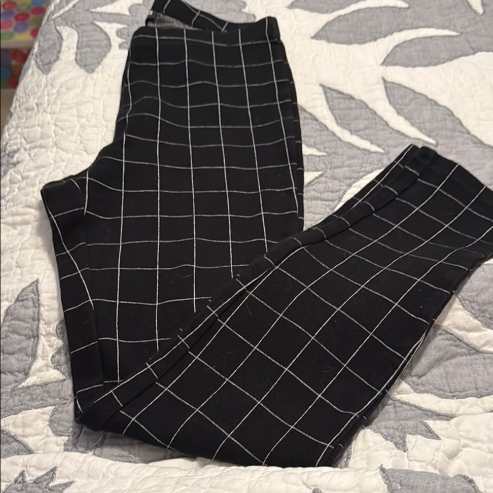 Express Black and White Grid Leggings